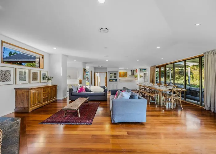 Lakeside Serenity At Eely Point With Pool *