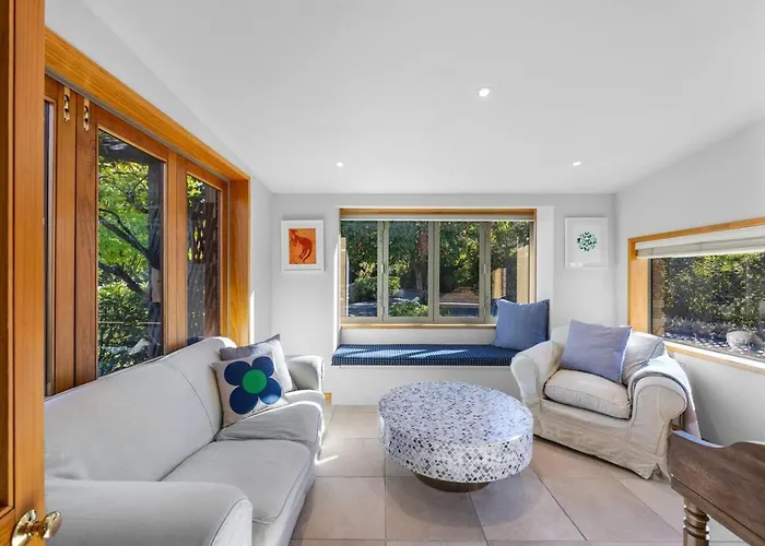 Lakeside Serenity At Eely Point With Pool *