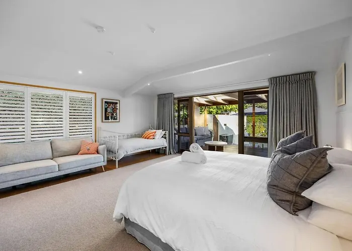 Lakeside Serenity At Eely Point With Pool *