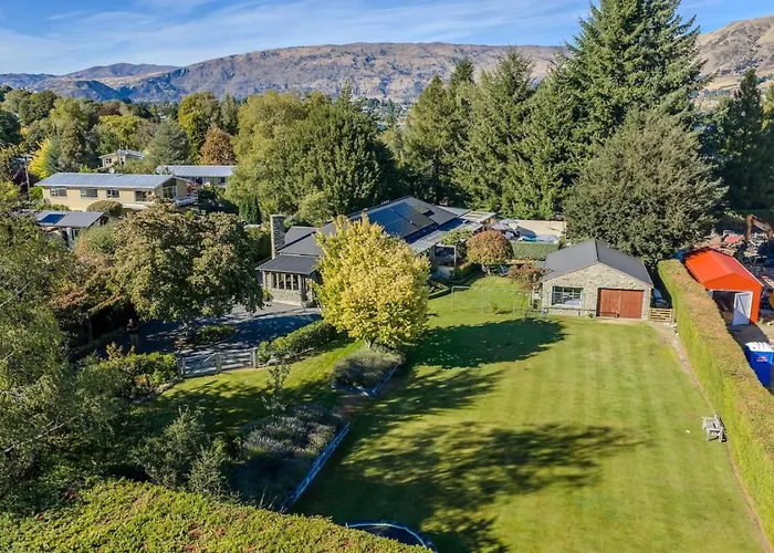 Lakeside Serenity At Eely Point With Pool *