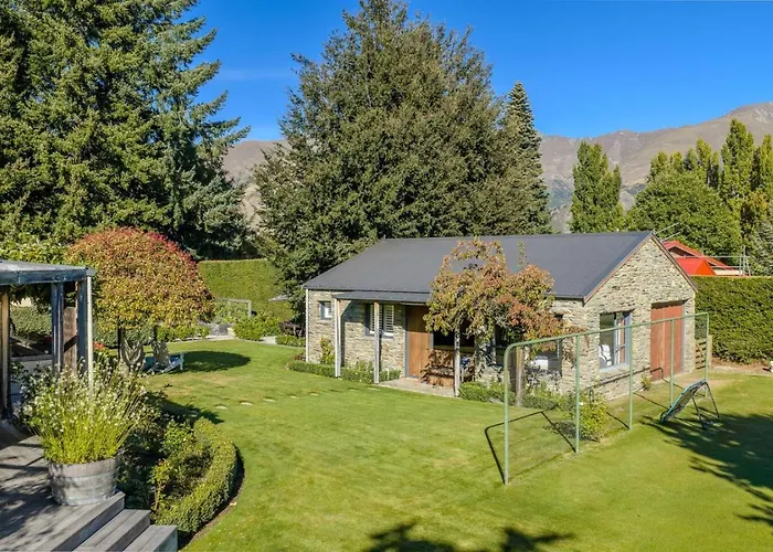 Lakeside Serenity At Eely Point With Pool * Wanaka