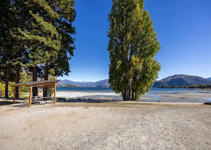 Lakeside Serenity At Eely Point With Pool * Wanaka